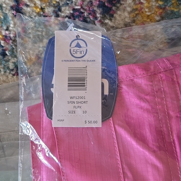 AFTCO WOMENS "5 FIN SHORTS NEW IN PACKAGE - Picture 2 of 8